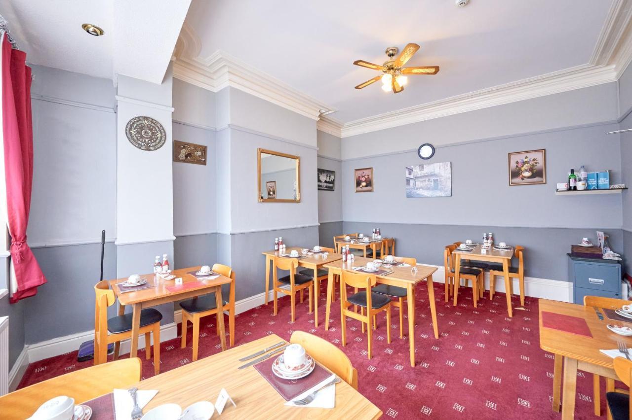 The Wilton International Bed and Breakfast Blackpool Eksteriør billede