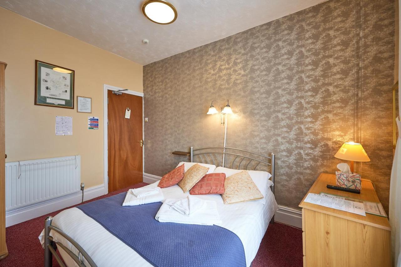 The Wilton International Bed and Breakfast Blackpool Eksteriør billede